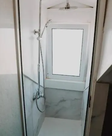 Santos Guest house Lisbon